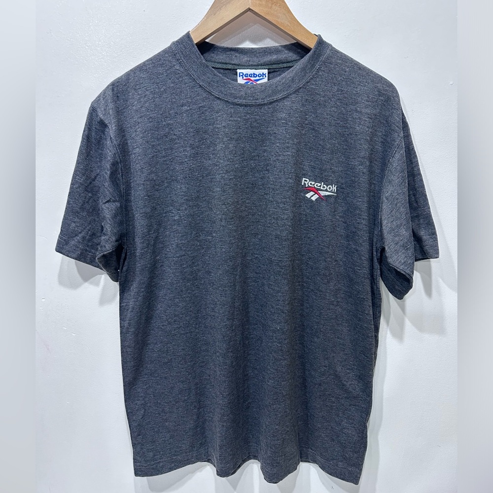 Vintage 90s Reebok‎ Gray T-Shirt Embroidered Vector Logo Size L